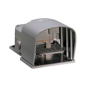 INTERRUPTOR DE PEDAL METALICO CON LEVA D 1232872 Lovato