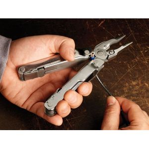 SUPER TOOL 300 19 HERRAMIENTAS ACERO INOX  420HC 1062159 Leatherman