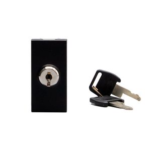 CONM 9/24 1P 10AX C/LLAVE NEGR 40225902 Bticino