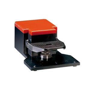 INTERRUPTOR DE PEDAL PLASTICO ACTUACION 1230272 Lovato