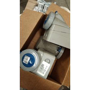ENCHUFE INDUSTRIAL P17/TOM.SOBREPUESTA.3P+T 16A/250V IP67 55535504 Legrand