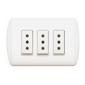 ENCHUFE HEMBRA TRIPLE MODUS PLUS ARMADA 2130802 Bticino