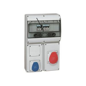 TABLERO MULTI C/PROTECCION 16 Y 32A 5892104 Legrand